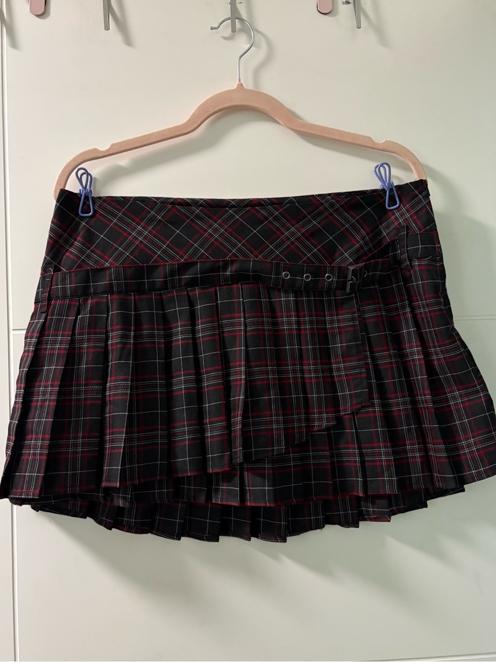 Forever 21 Black and Red Plaid Pleated Mini Skirt